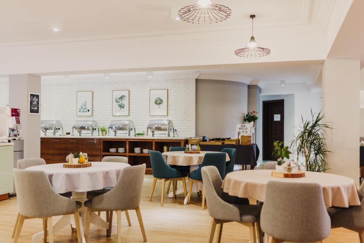 Hotel Rozdroze Nieborów エクステリア 写真